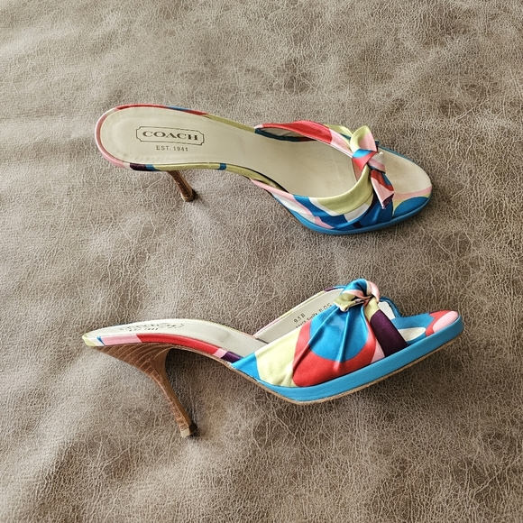 Coach Sarita Heels - Picture 1 of 6
